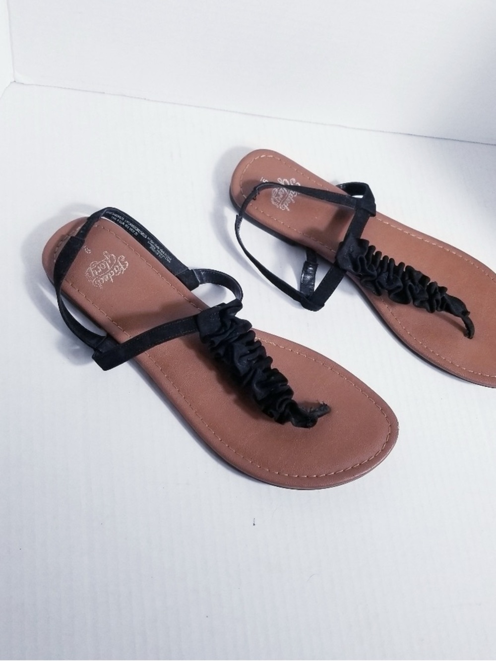 Women’s Black Ruffled Thong Sandals